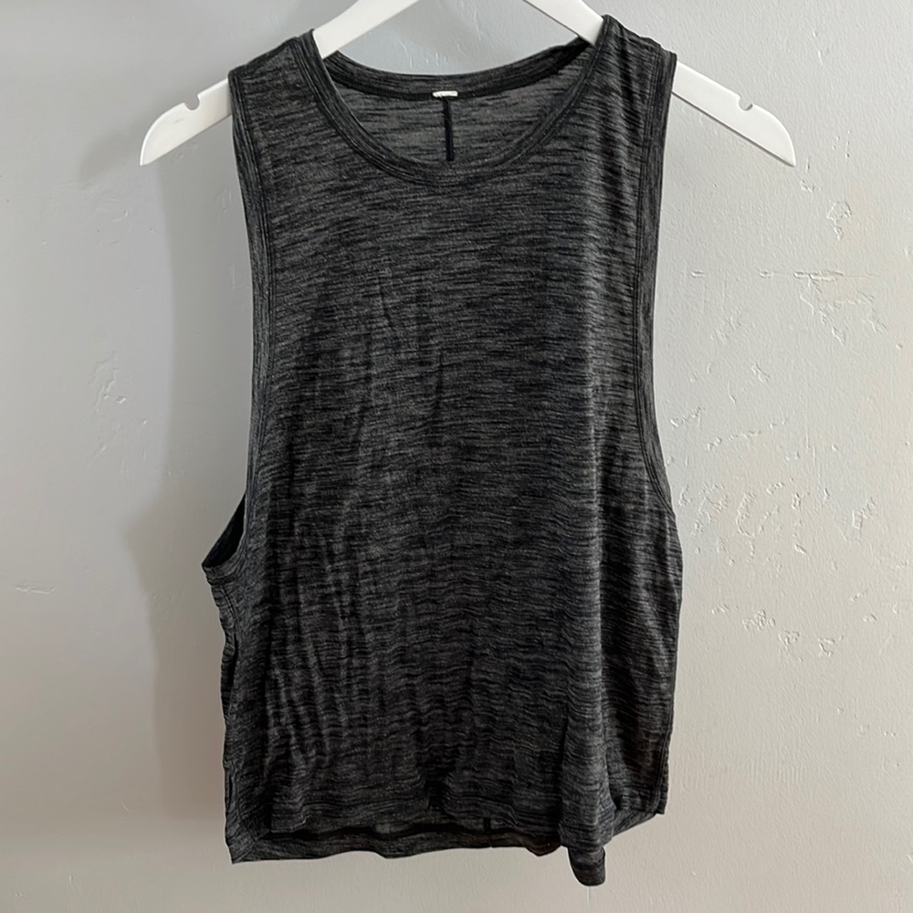 Lululemon tank